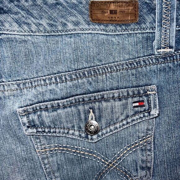 Y2K Tommy Hilfiger Denim Jean Shorts Size 8 | Vintage 2000s Cutoff Mid Rise - Picture 4 of 5